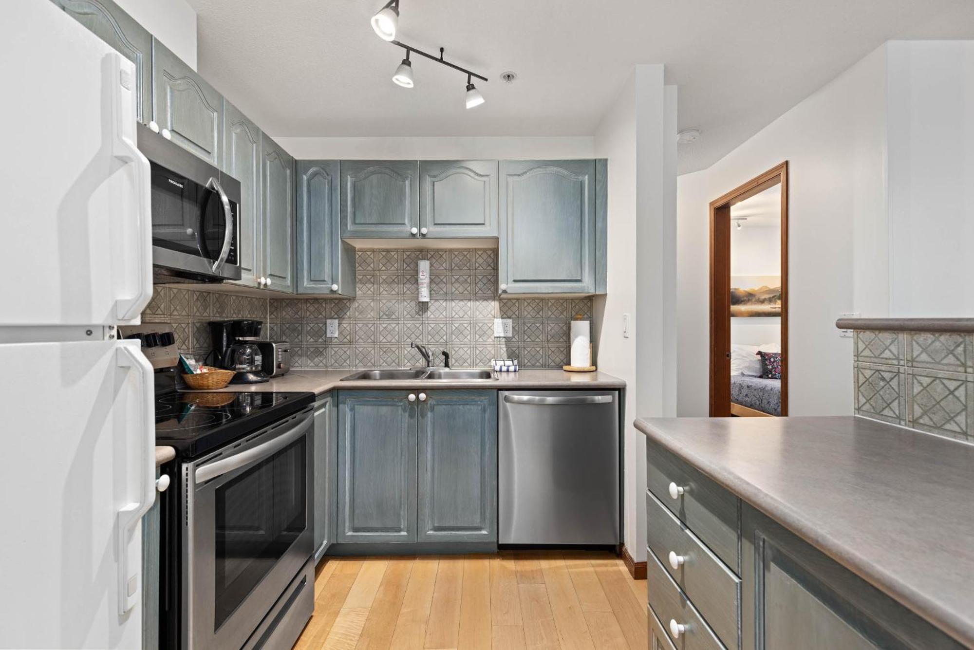 Stoney Creek Sunpath By Whistler Premier Apartment ภายนอก รูปภาพ
